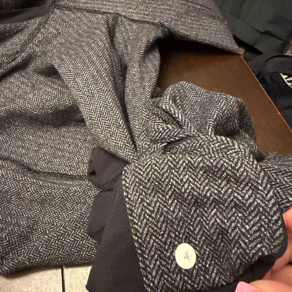 Lululemon sweater/womens